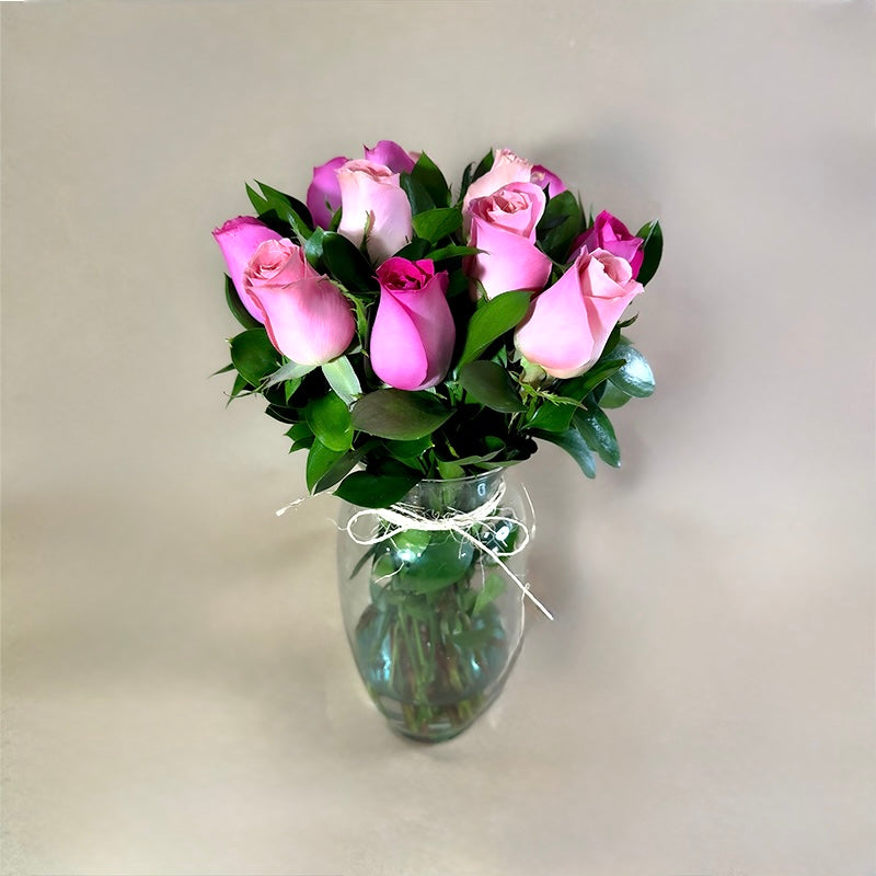 Arreglo 12 rosas rosita y fucsia