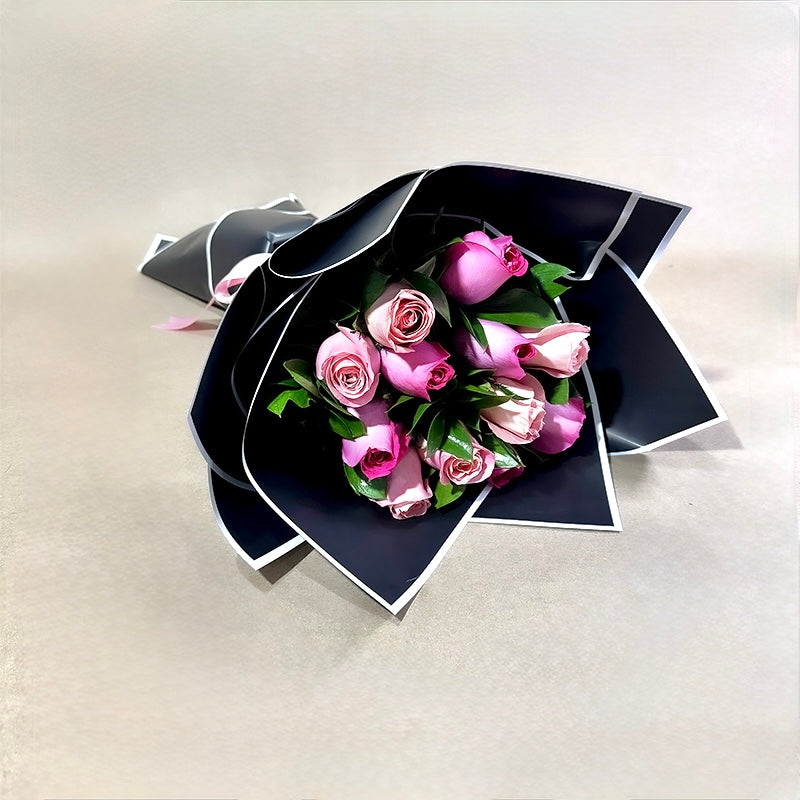 Ramo de 12 rosas rosas y fucsia