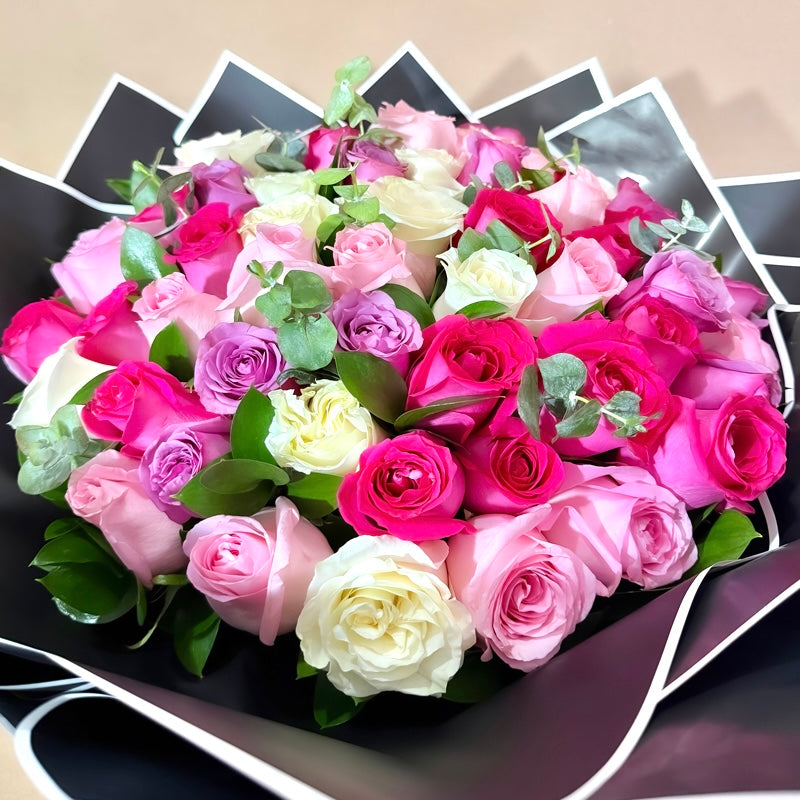 Ramo de 100 rosas colorido